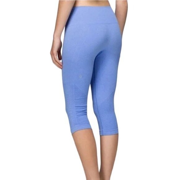 lululemon athletica Pants - Lululemon In The Flow Crop II Heathered Lullaby Capris 6